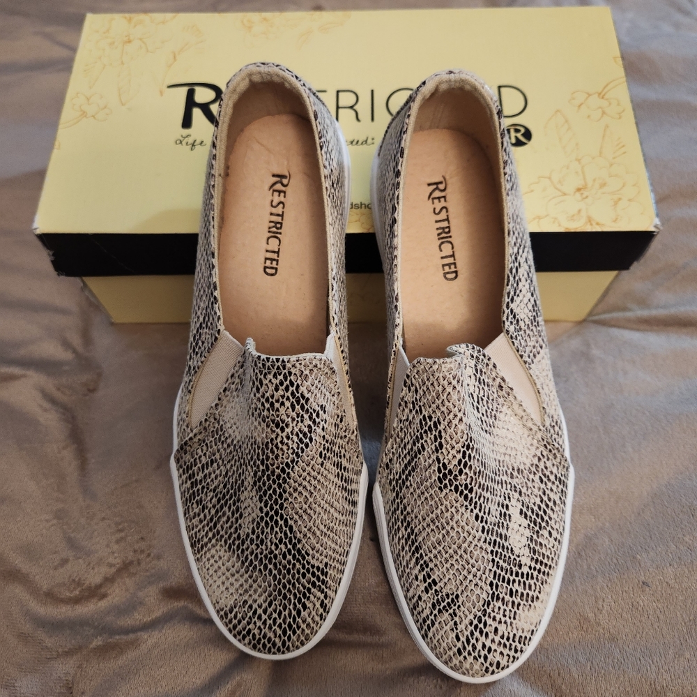 Brand New snakeskin print slide on sneakers.